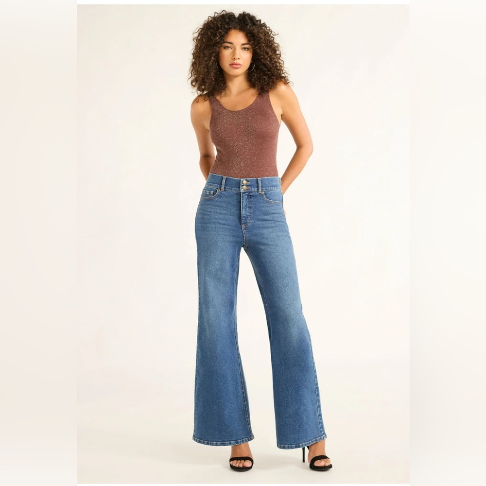 Sofia Jeans Women's Margot Wide Leg High Rise Jeans, Size 6